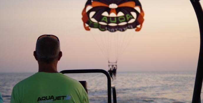 Aqua Jet Pornichet vous accueille pour du Parachute ascensionnel dans la baie de La Baule ! 